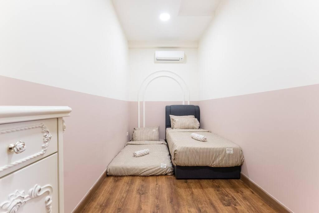 Arte Mont Kiara Duplex 4 Pax Jacuzzi Apartman Kuala Lumpur Kültér fotó