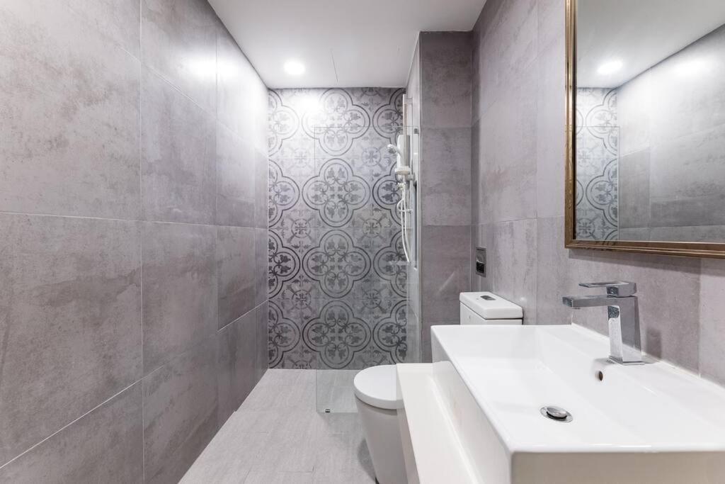 Arte Mont Kiara Duplex 4 Pax Jacuzzi Apartman Kuala Lumpur Kültér fotó